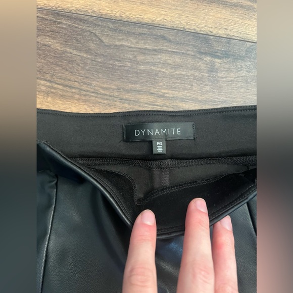 DYNAMITE LEATHER SKIRT - Picture 2 of 2